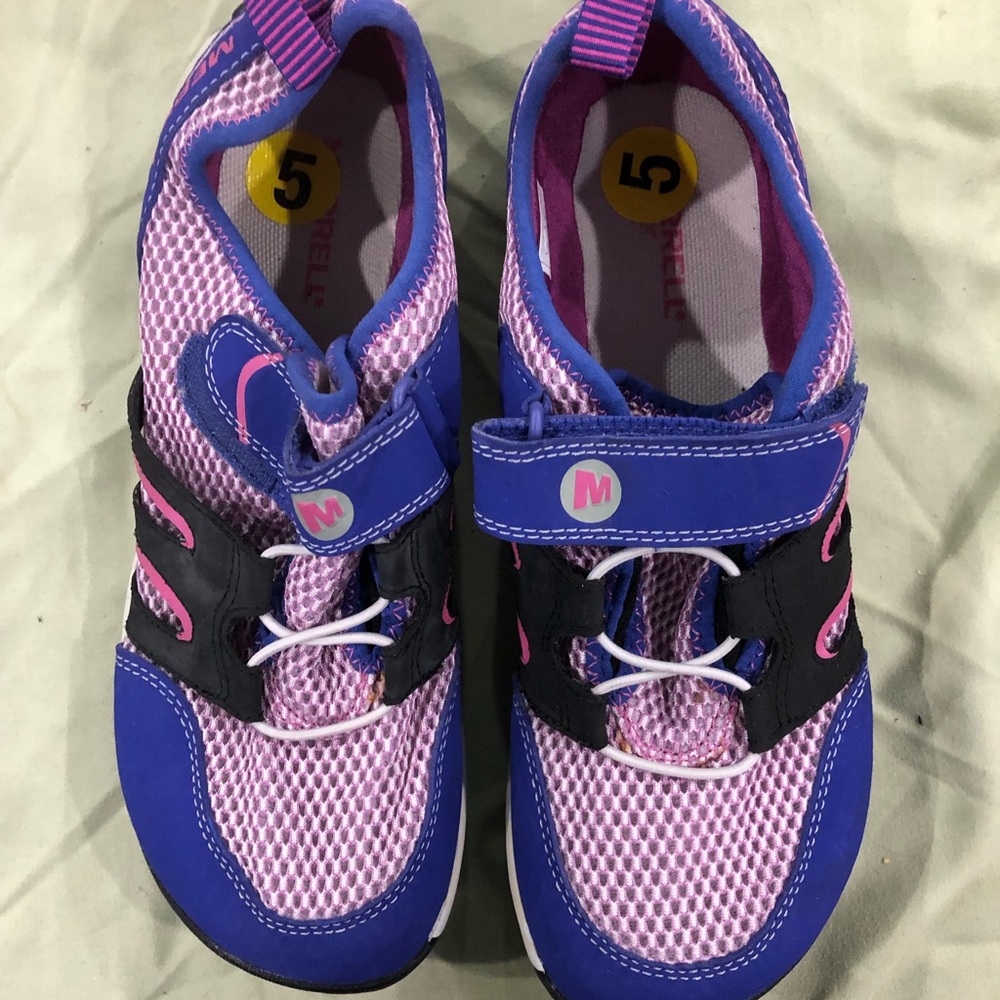 Nwot Merrell purplish blue mesh water resistant 5/6